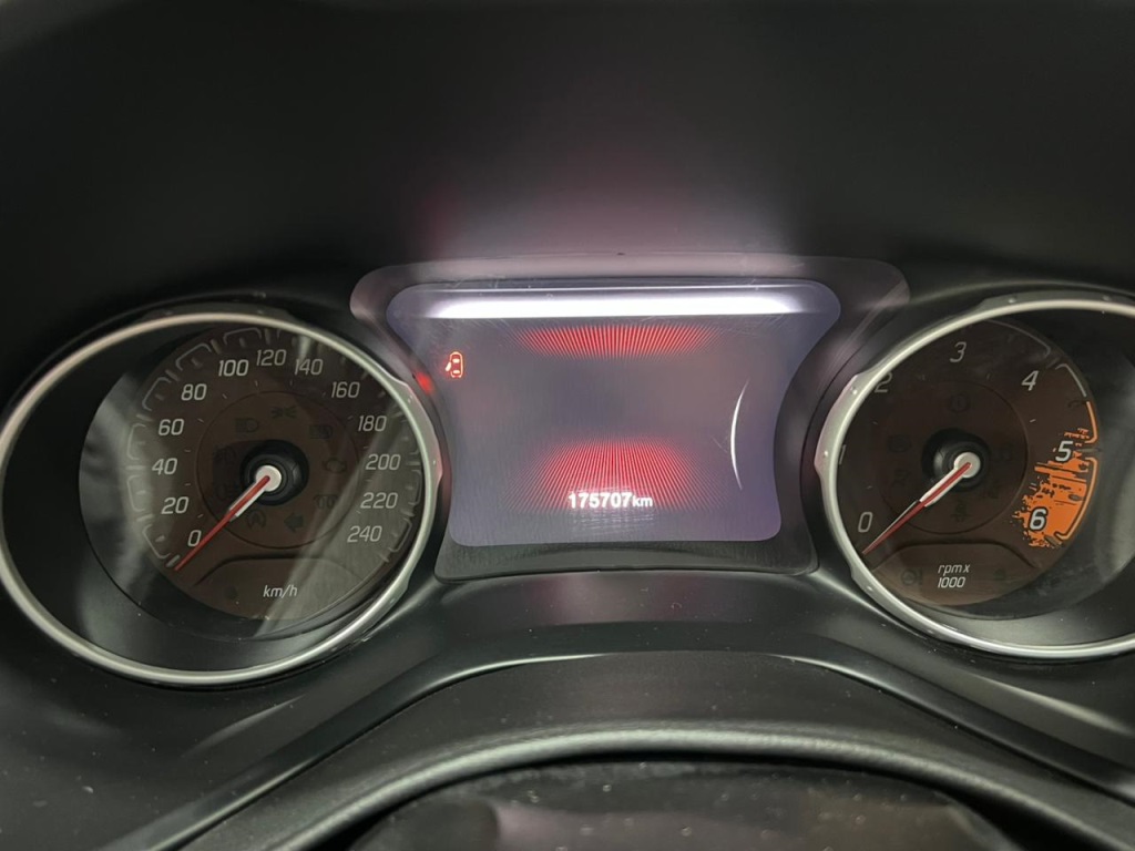 FIAT Toro Volcano 2.0TDi 16v 4x4 2018 - miniatura 2