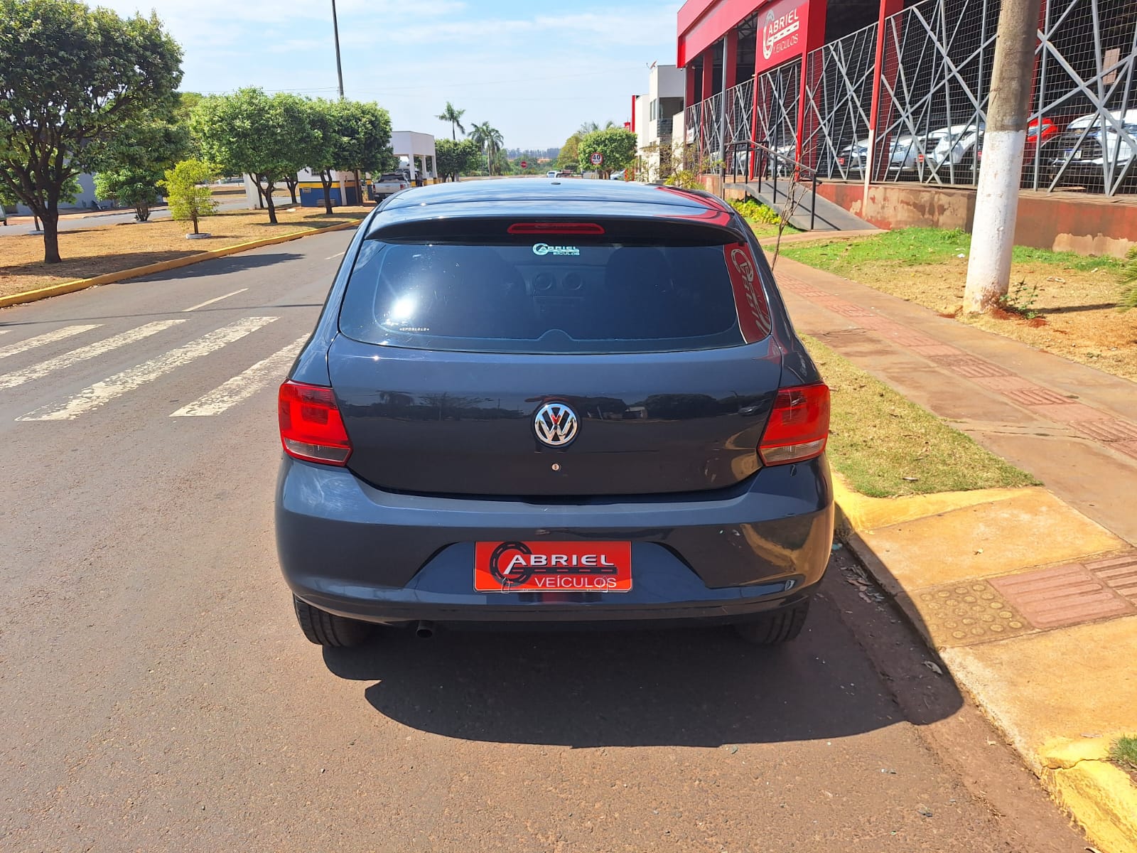 VOLKSWAGEN Gol 1.0 4p. 2014 - miniatura 5