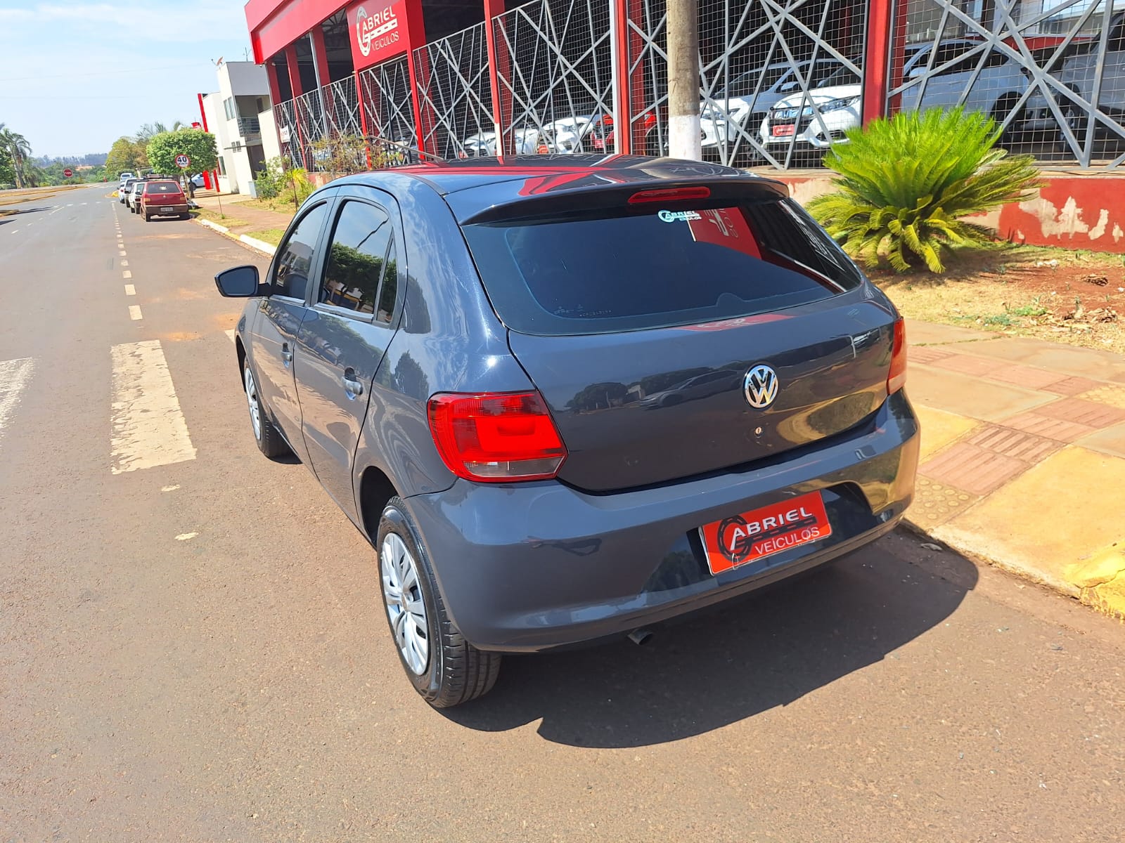 VOLKSWAGEN Gol 1.0 4p. 2014 - miniatura 4