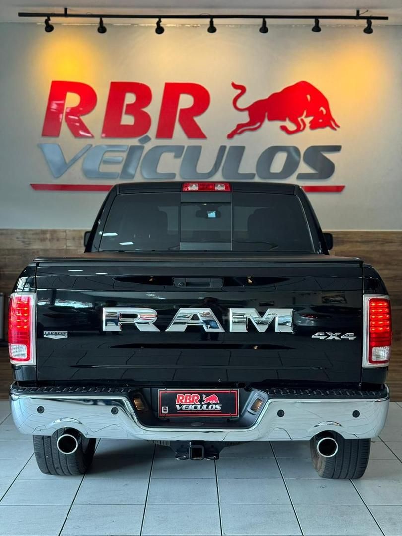 RAM 1500 Classic Laramie 5.7 V8 4X4 C.D. 2023 - miniatura 6