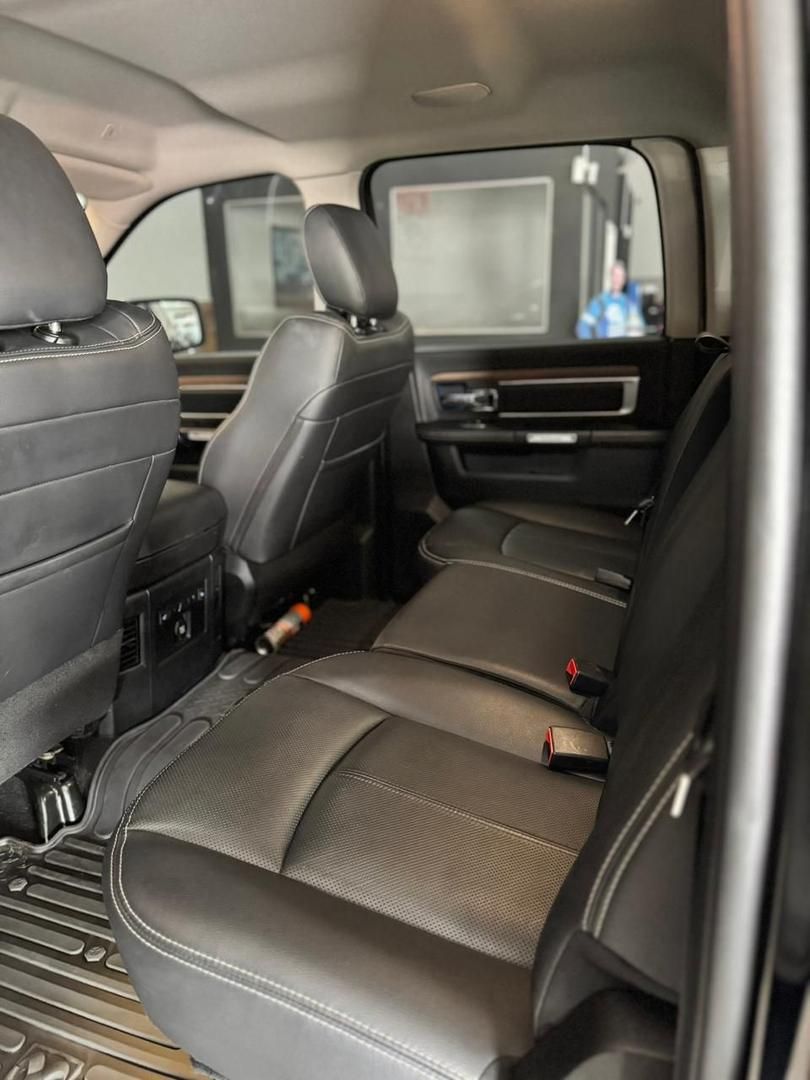 RAM 1500 Classic Laramie 5.7 V8 4X4 C.D. 2023 - miniatura 12