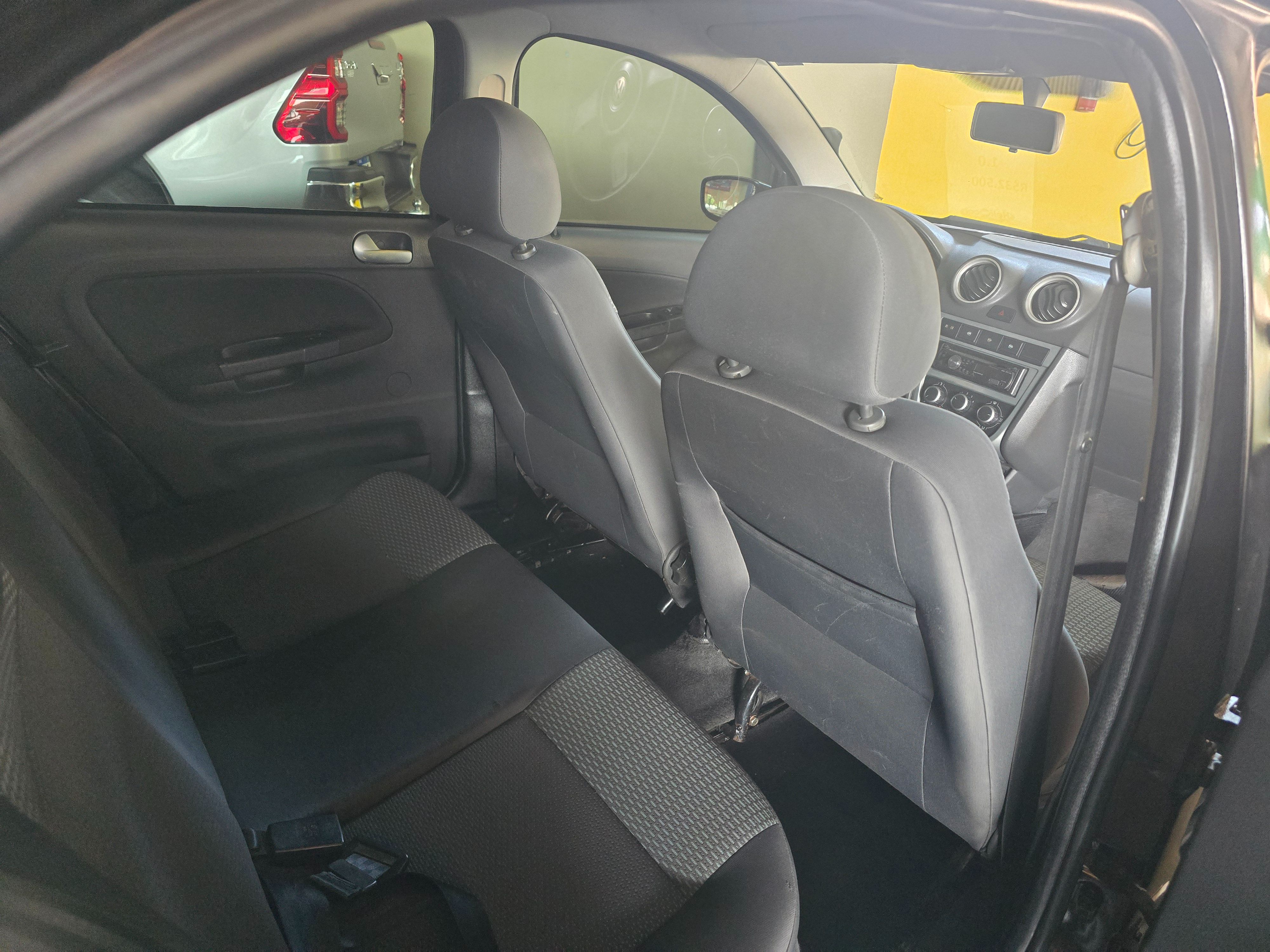 VOLKSWAGEN Gol Trend 1.0 4p. 2011 - miniatura 8