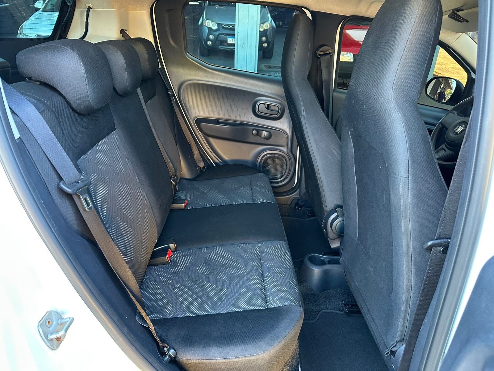 FIAT Mobi Like 1.0 2023 - miniatura 8