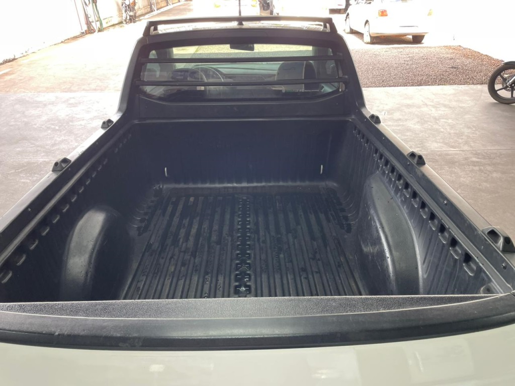 VOLKSWAGEN Saveiro Trendline 1.6 16v C.S. 2023 - miniatura 8