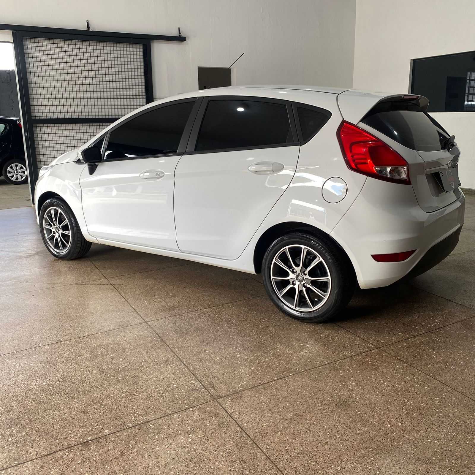 FORD Fiesta Hatch S 1.5 16v 2016 - miniatura 6