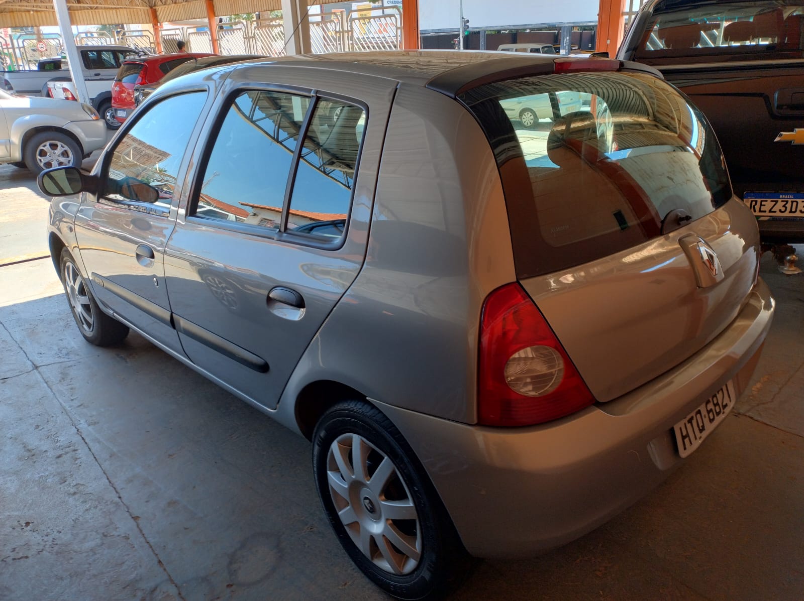 RENAULT Clio Hatch Campus 1.0 16v 4p. 2010 - miniatura 4