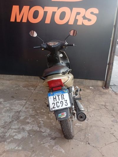HONDA Biz 125 ES 2010 - miniatura 4