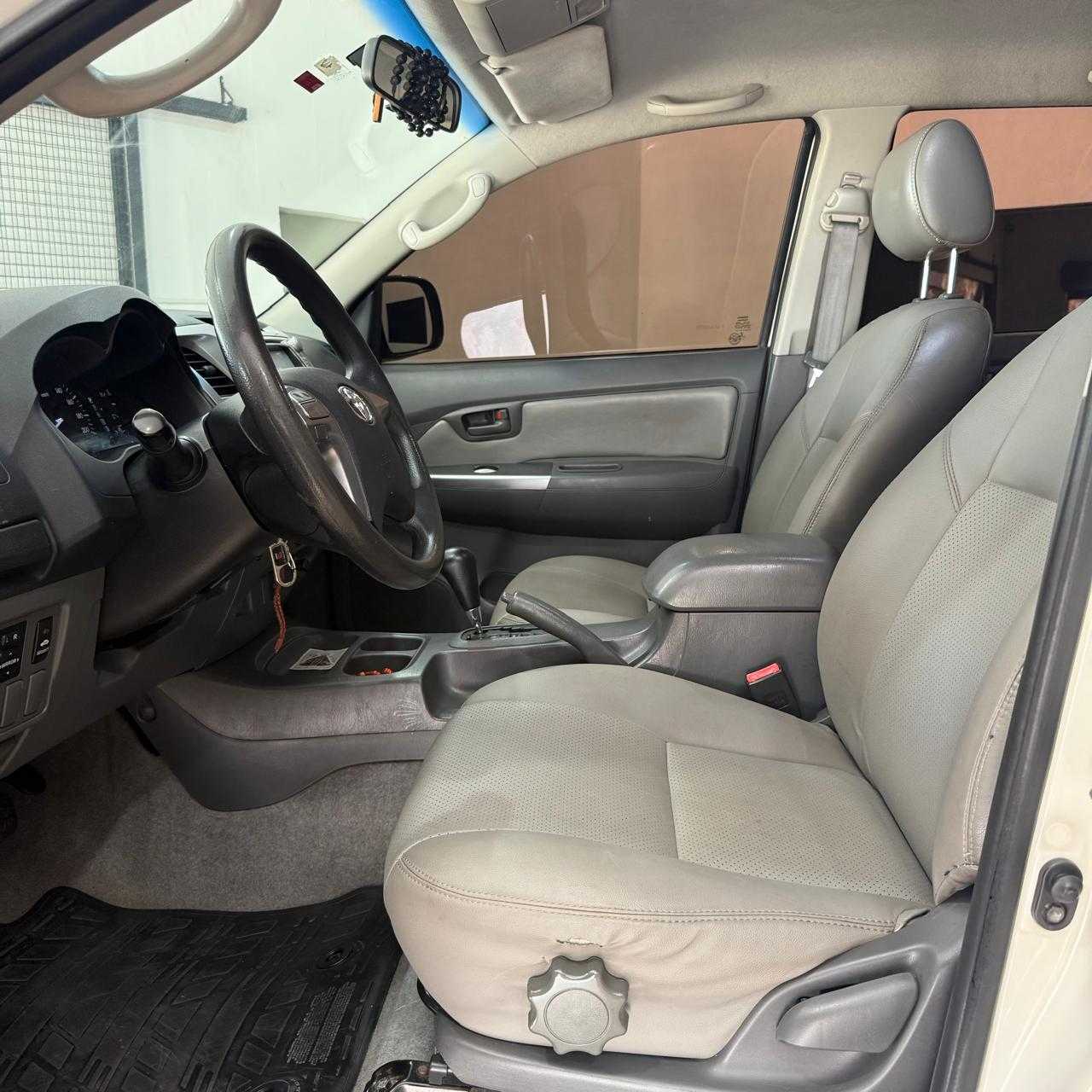 TOYOTA Hilux SR 2.7 16v C.D. 2015 - miniatura 8