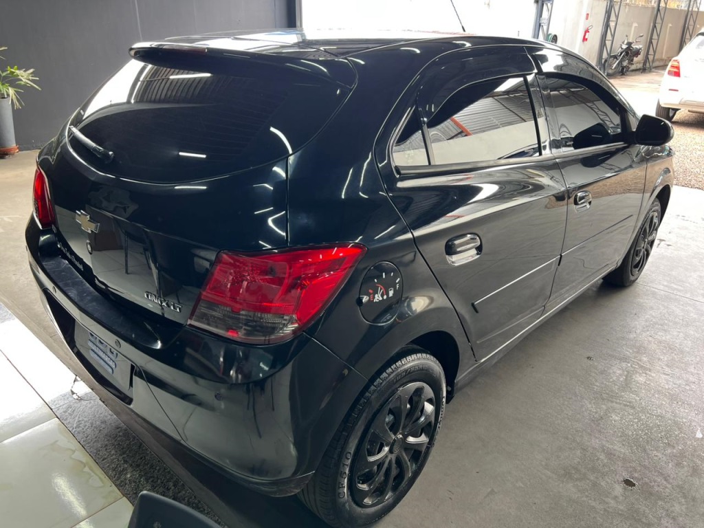 CHEVROLET Onix LT 1.4 2016 - miniatura 9