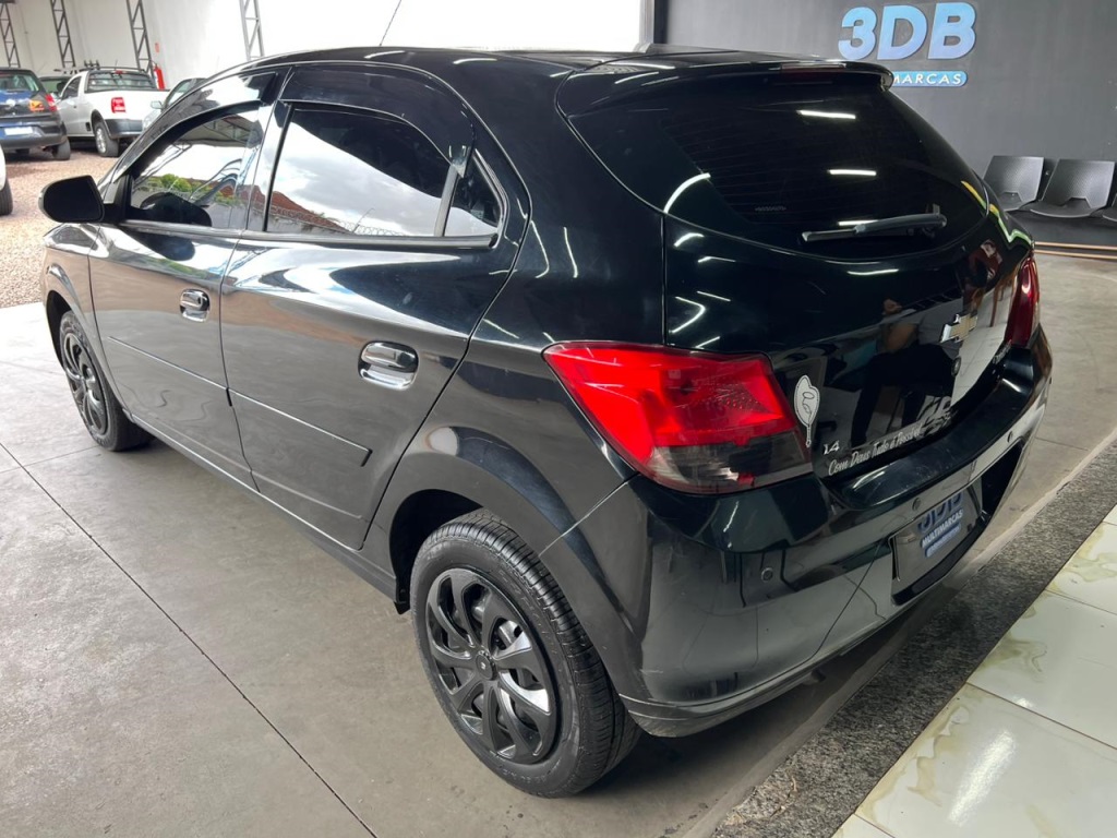 CHEVROLET Onix LT 1.4 2016 - miniatura 7