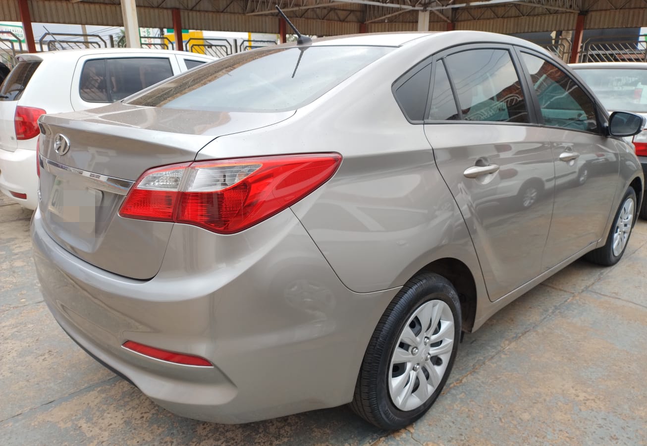 HYUNDAI HB20S Comfort Plus 1.0 12v 2018 - miniatura 4