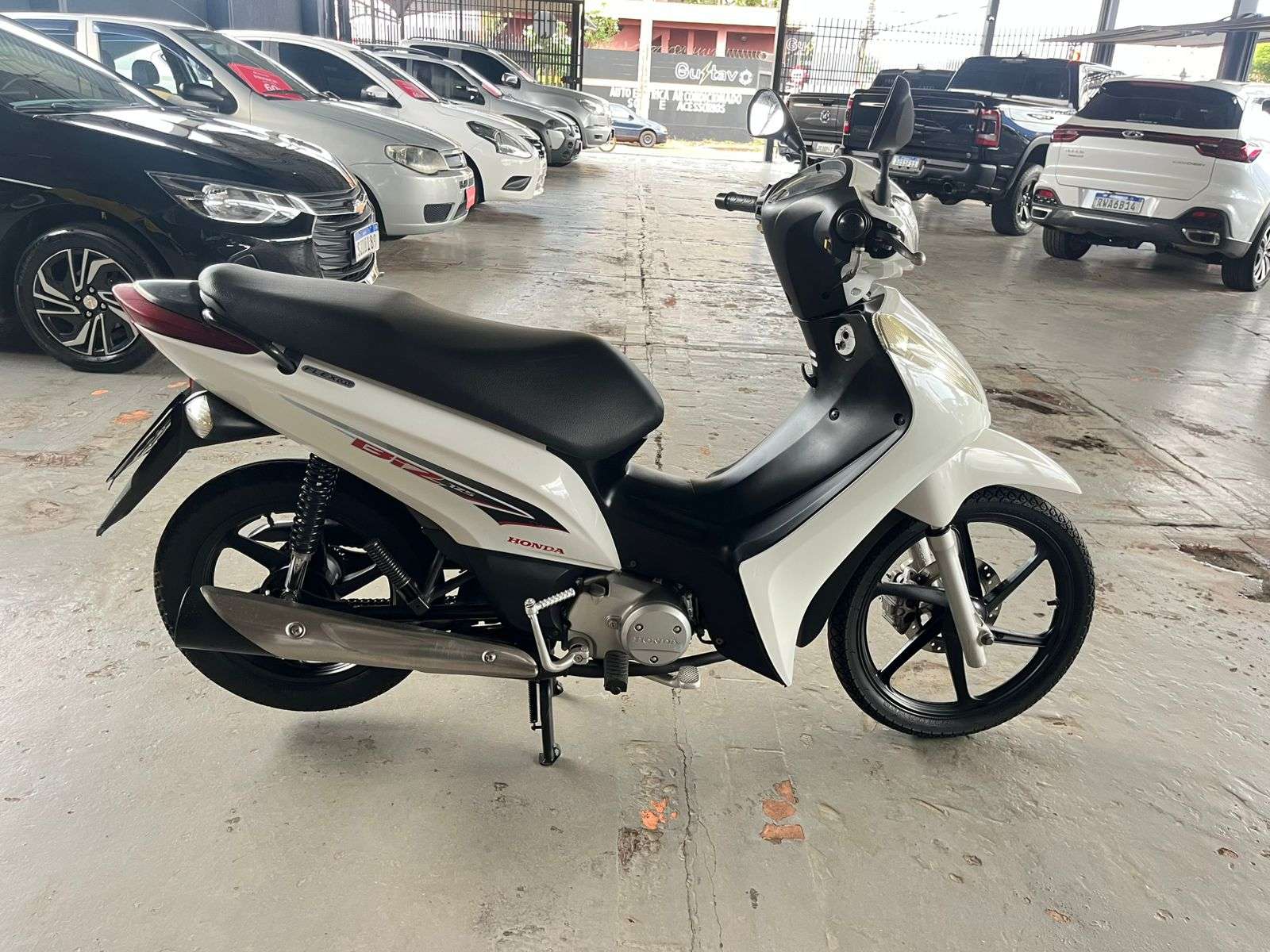 HONDA Biz 125i EX 2015 - miniatura 4