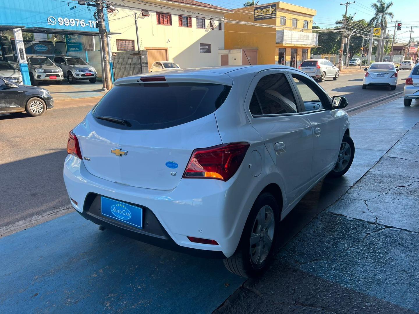 CHEVROLET Onix LT 1.4 2019 - miniatura 4