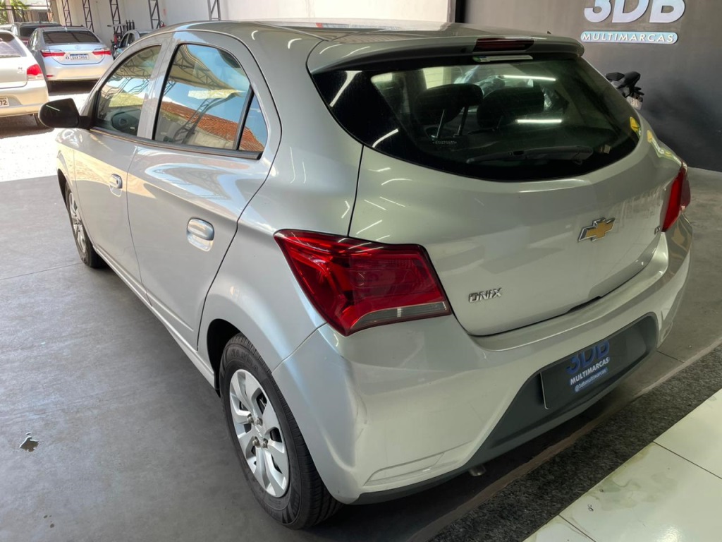 CHEVROLET Onix LT 1.0 2019 - miniatura 7
