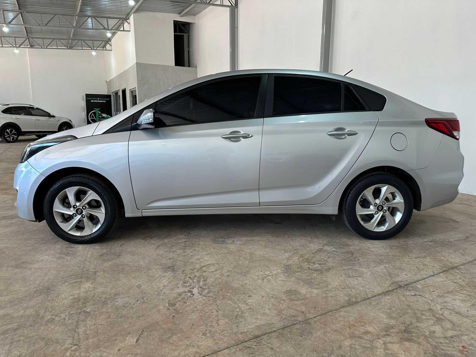 HYUNDAI HB20S Comfort Plus 1.6 16v 2017 - miniatura 7
