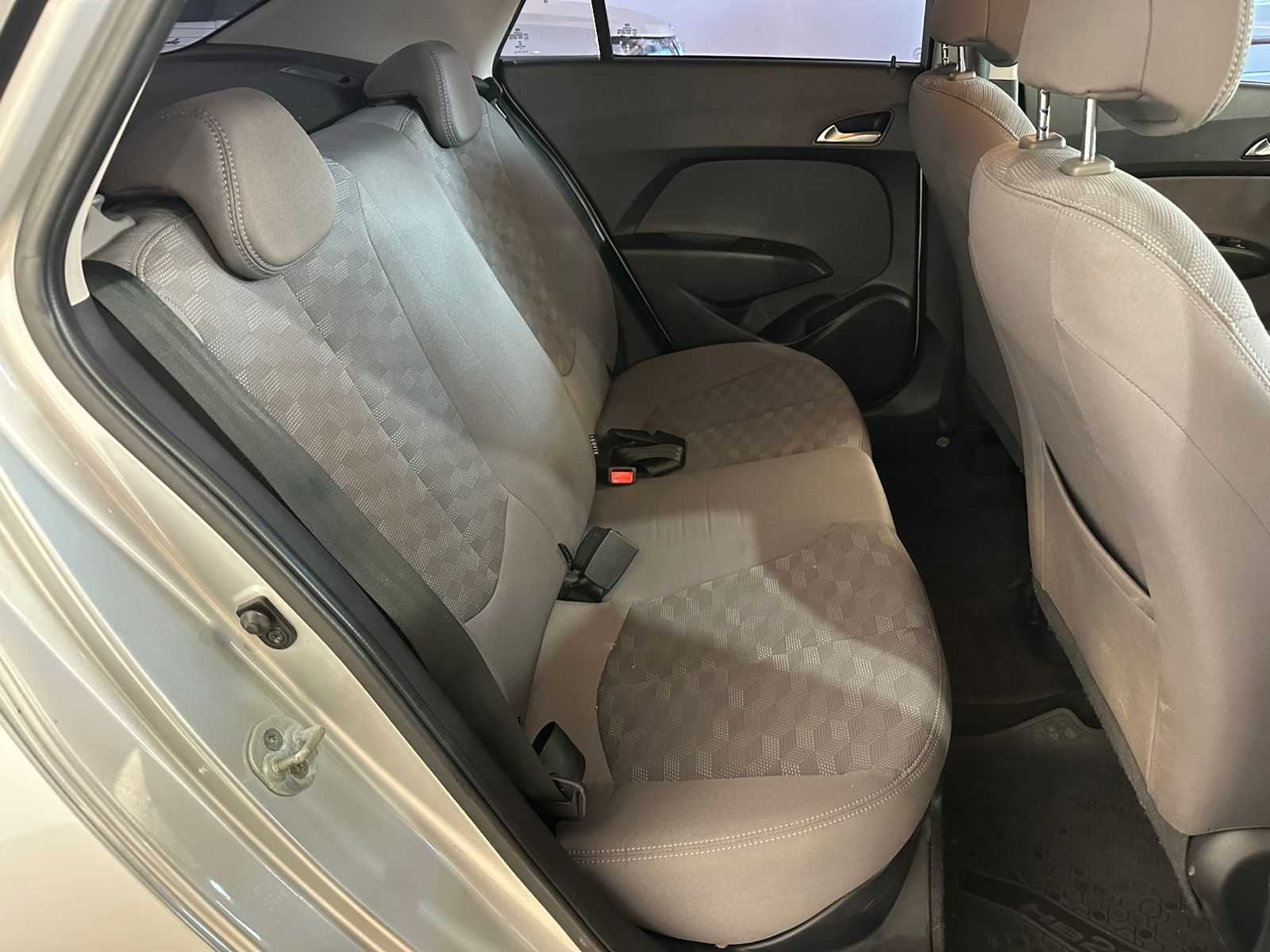 HYUNDAI HB20S Comfort Plus 1.6 16v 2017 - miniatura 9