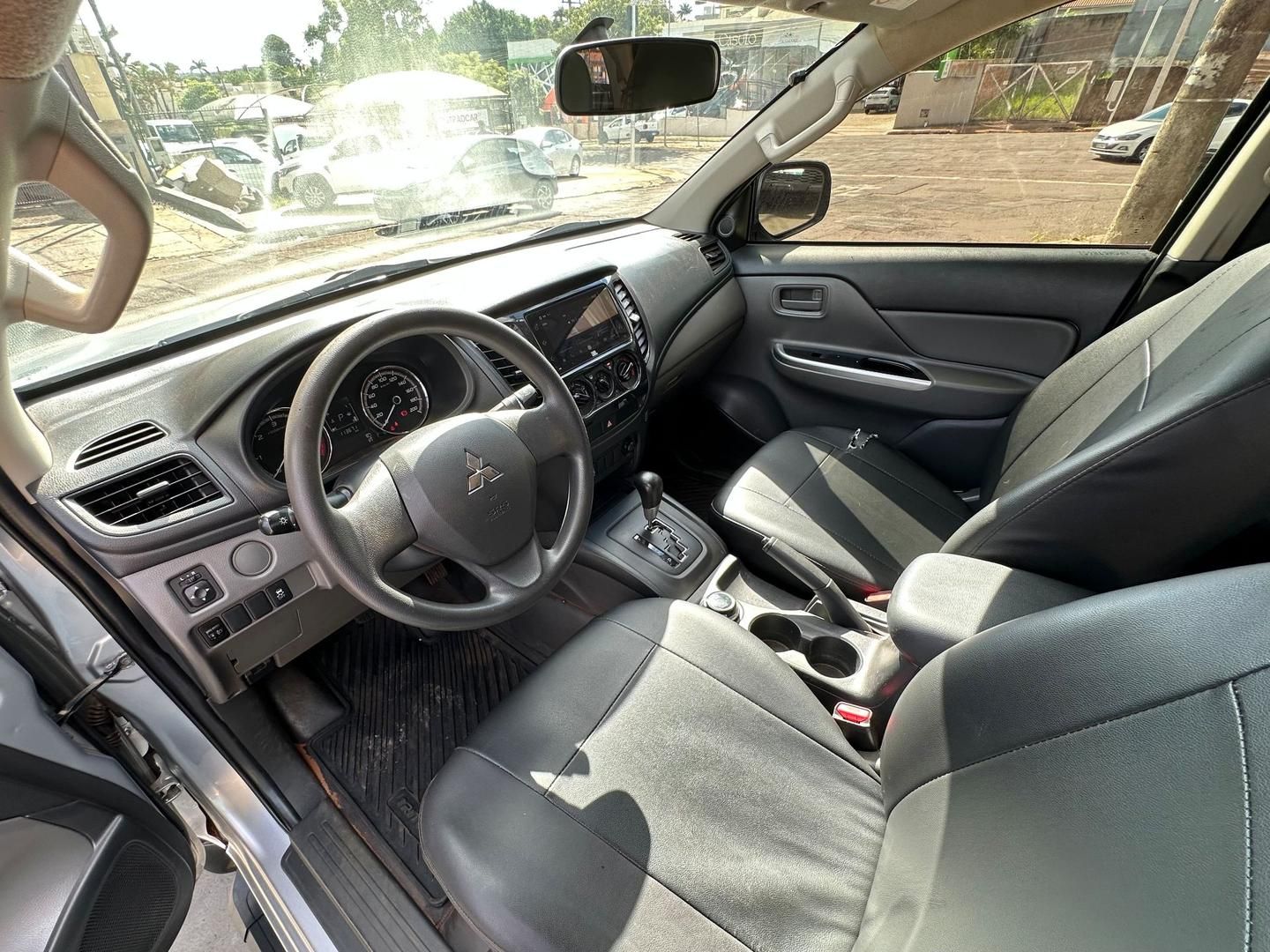 MITSUBISHI L200 Triton GLS Outdoor 2.4TDi 16v 4X4 C.D. 2023 - miniatura 8