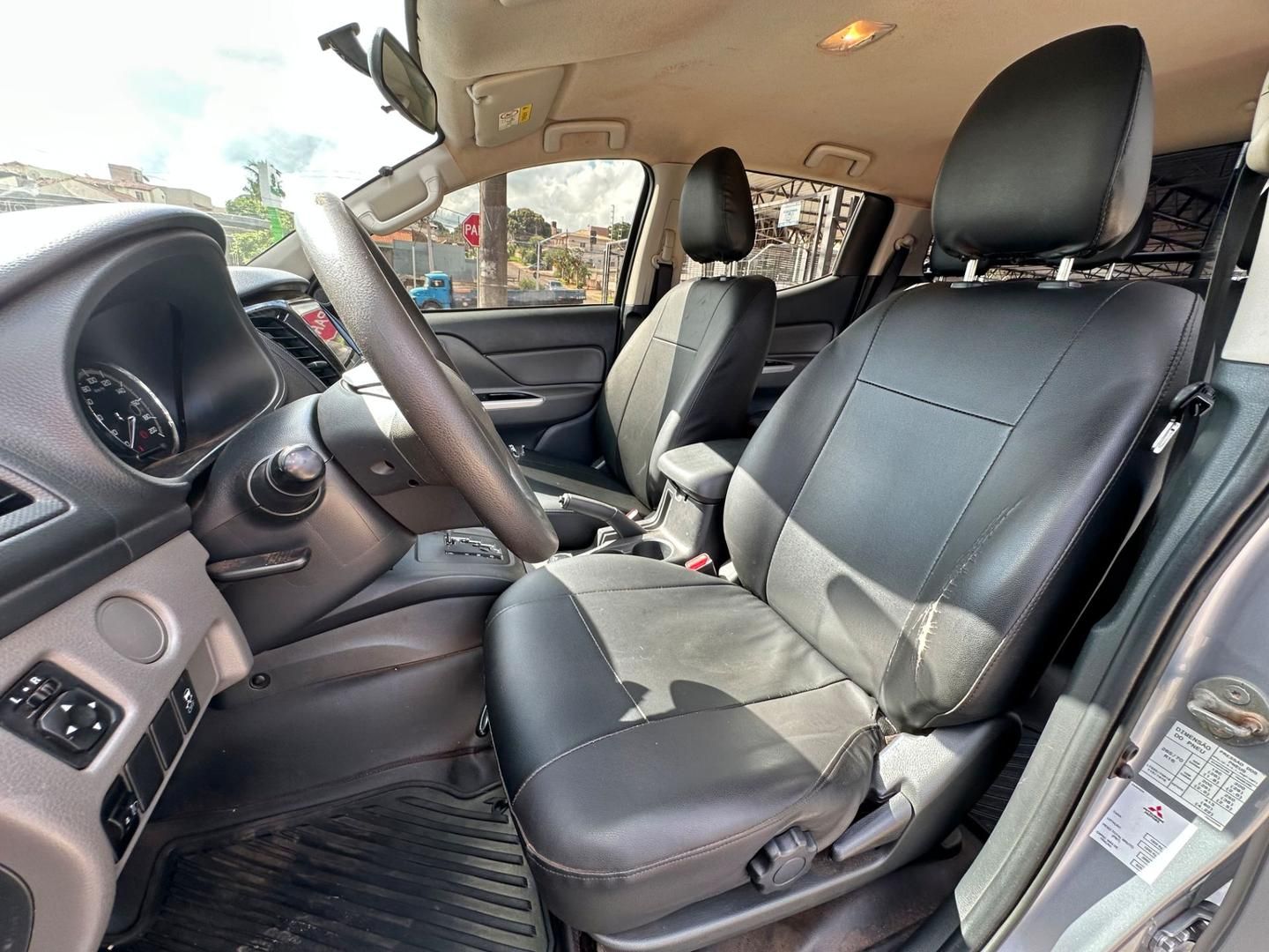 MITSUBISHI L200 Triton GLS Outdoor 2.4TDi 16v 4X4 C.D. 2023 - miniatura 9