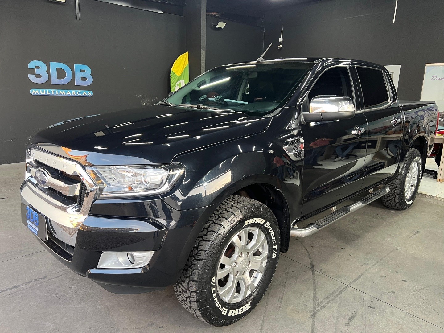 Vista principal de FORD Ranger XLT 3.2TDCi 20v 4x4 C.D. 2018