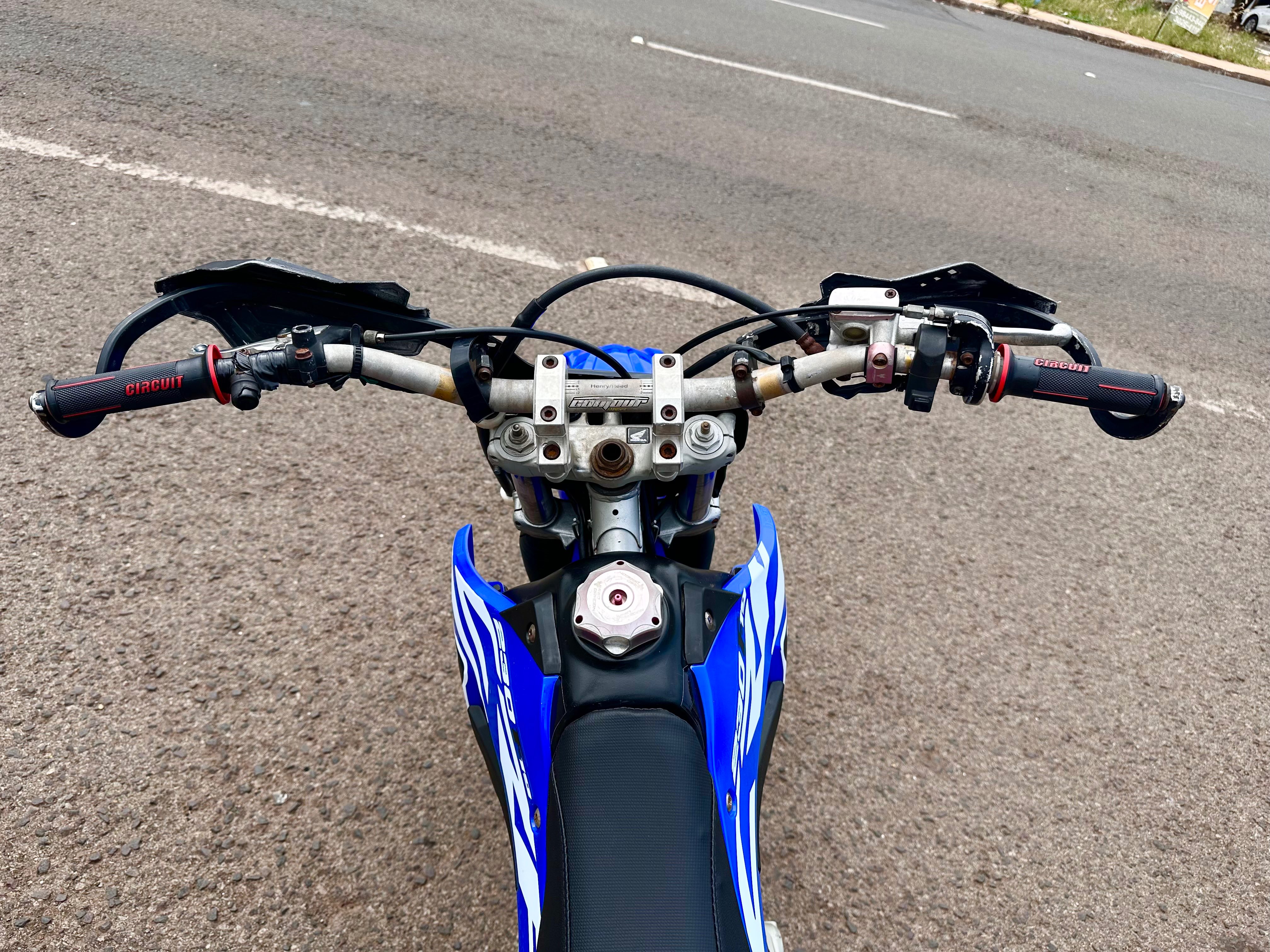 HONDA CRF 230F 2017 - miniatura 4