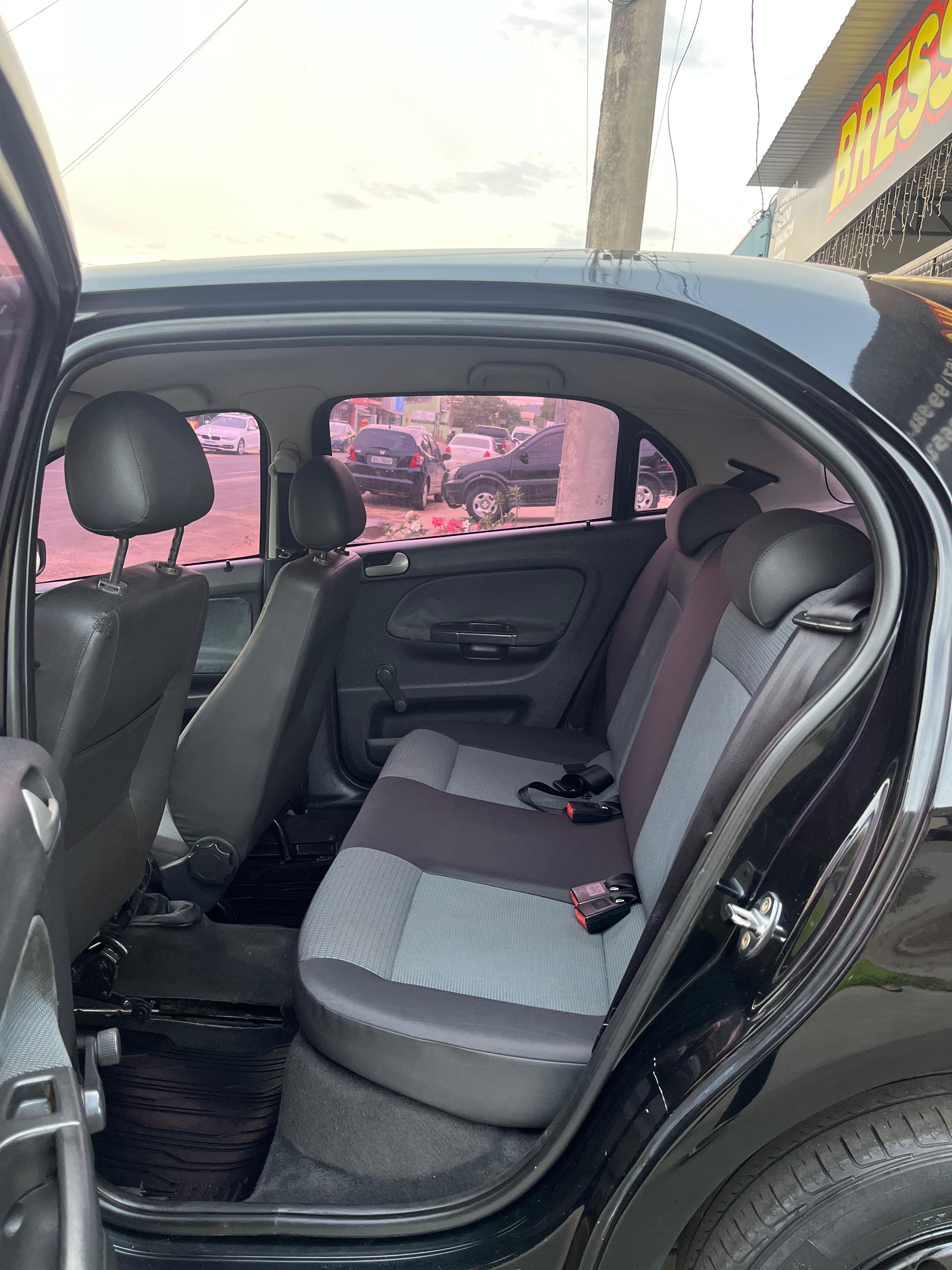 VOLKSWAGEN Gol 1.0 4p. 2011 - miniatura 9