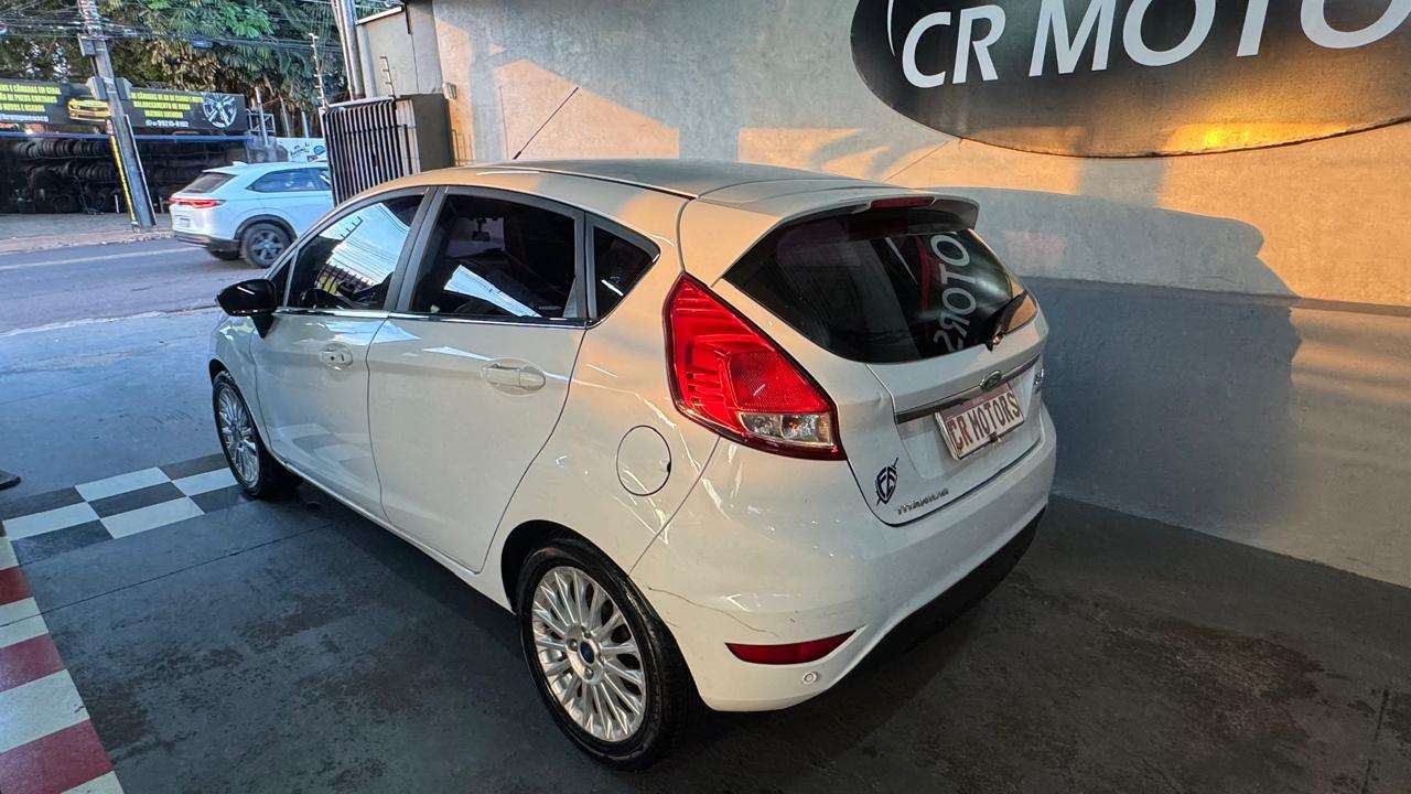 FORD Fiesta Hatch Titanium 1.6 16v PowerShift 2017 - miniatura 4
