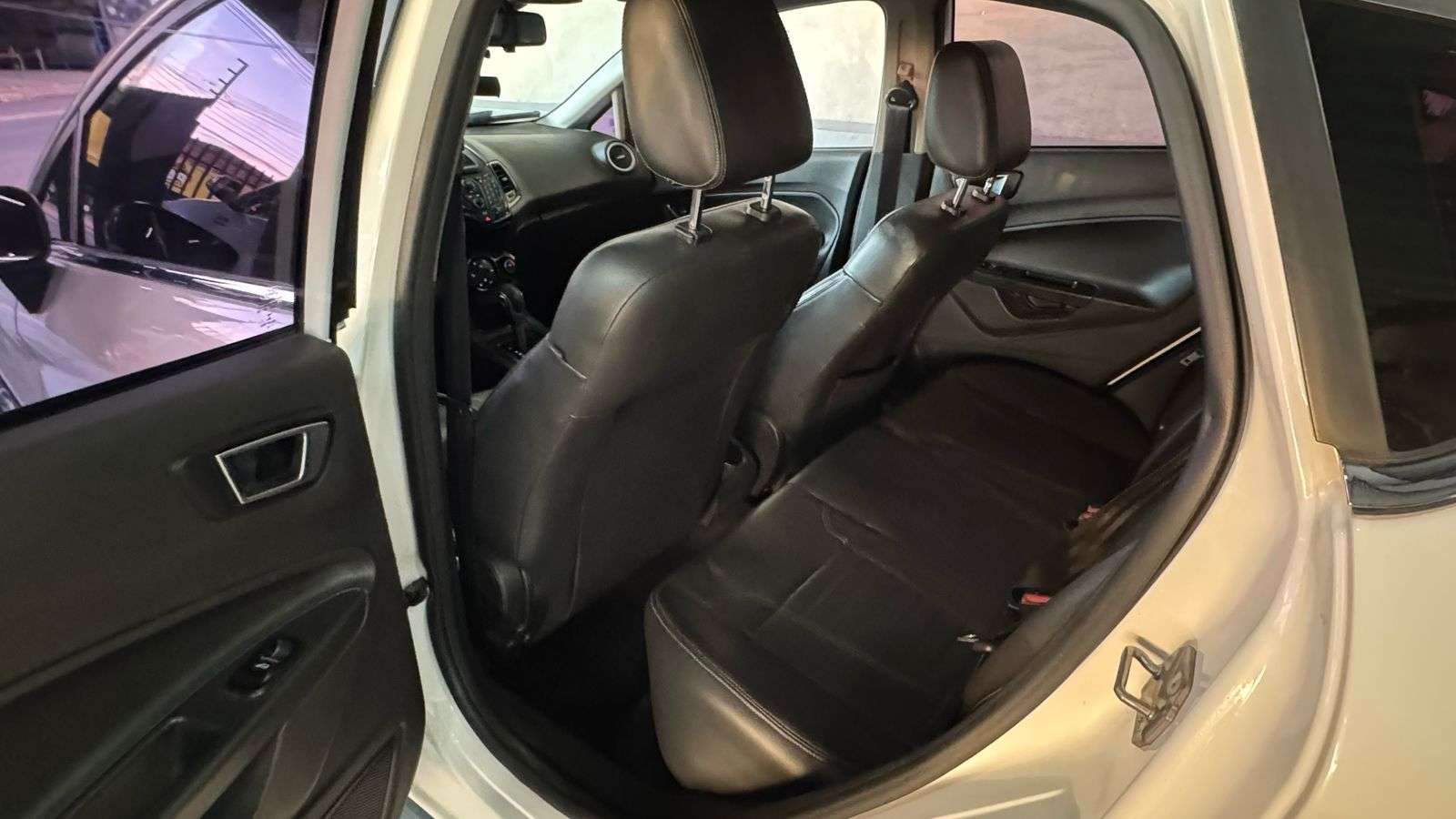 FORD Fiesta Hatch Titanium 1.6 16v PowerShift 2017 - miniatura 10
