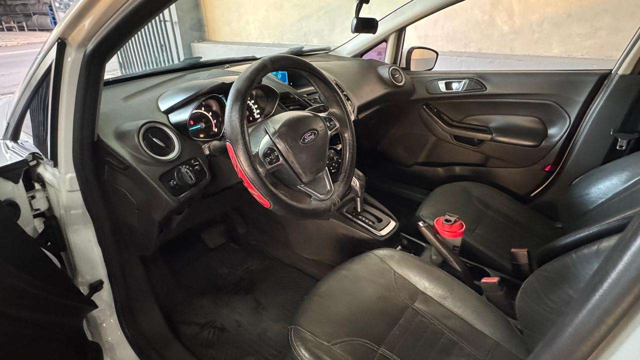 FORD Fiesta Hatch Titanium 1.6 16v PowerShift 2017 - miniatura 8