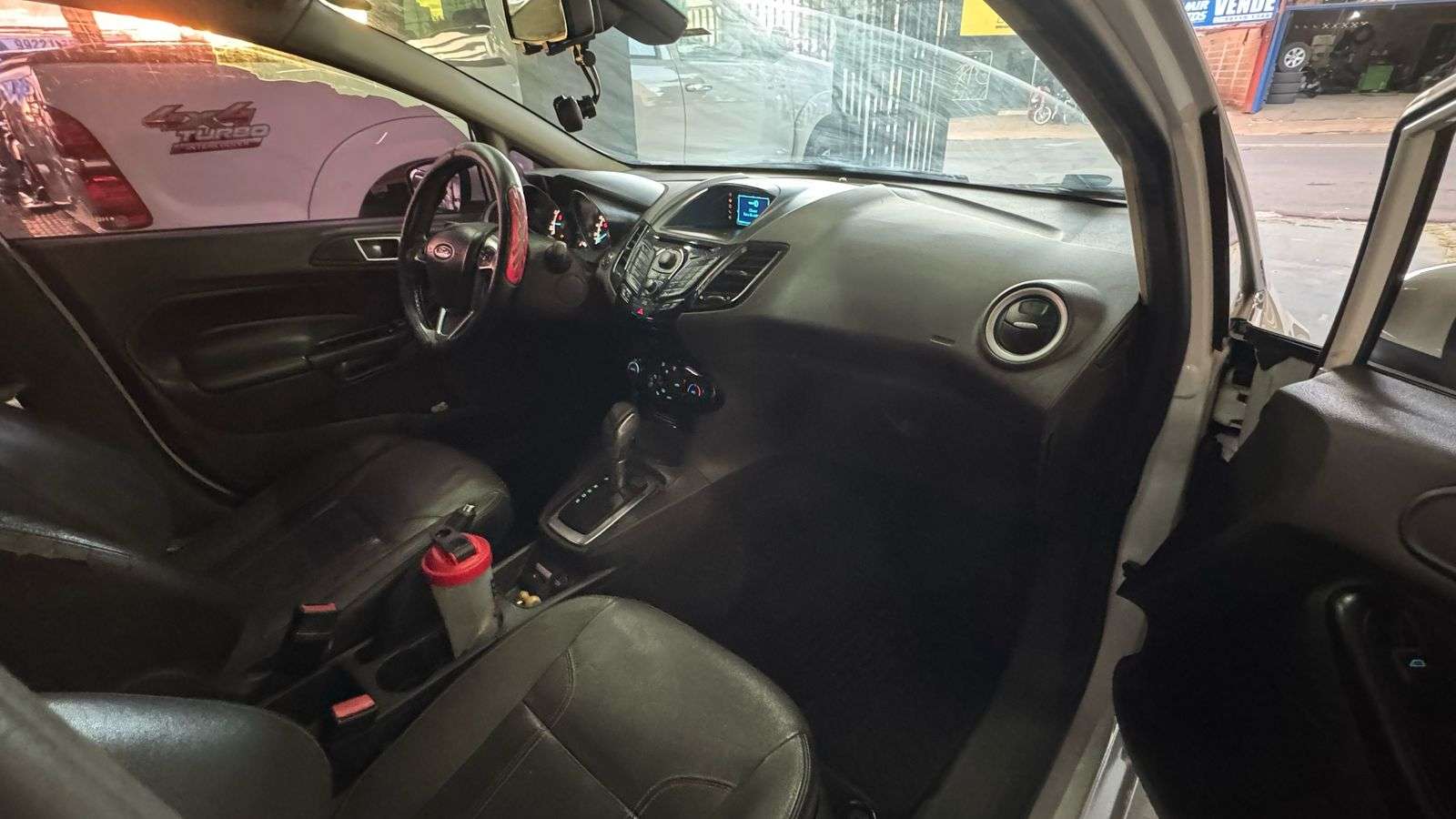 FORD Fiesta Hatch Titanium 1.6 16v PowerShift 2017 - miniatura 9