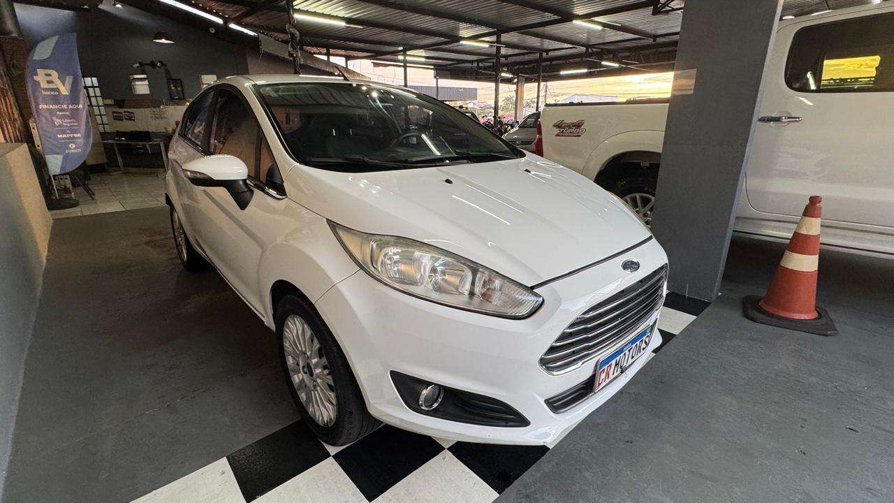 FORD Fiesta Hatch Titanium 1.6 16v PowerShift 2017 - miniatura 3