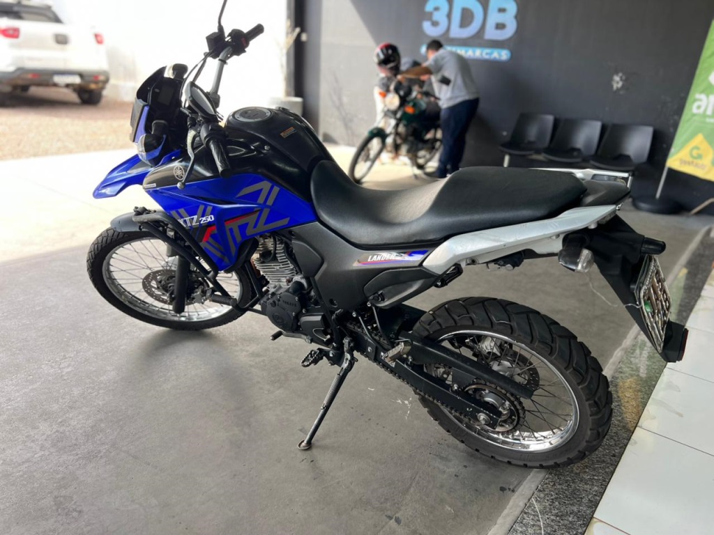 YAMAHA XTZ 250 Lander 2020 - miniatura 3