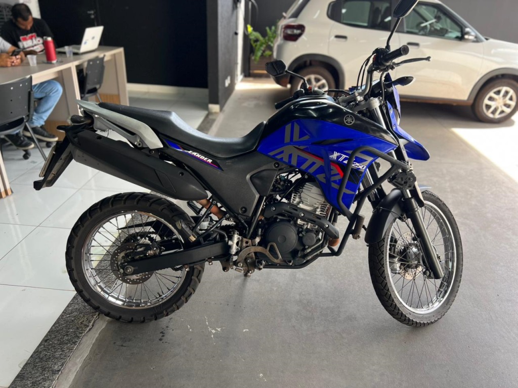 YAMAHA XTZ 250 Lander 2020 - miniatura 2