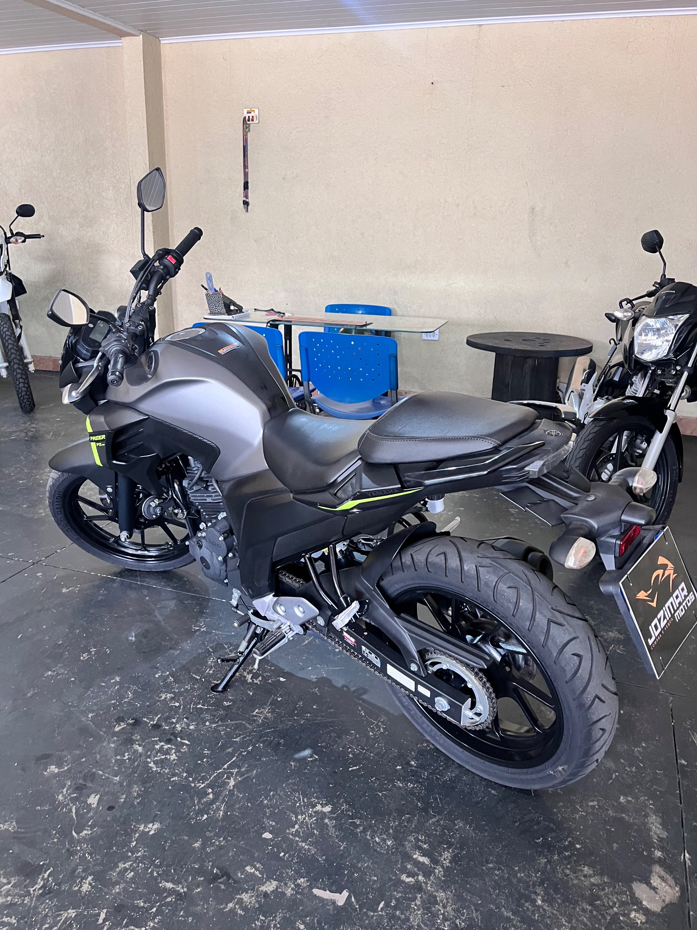 YAMAHA FZ25 250 Fazer 2024 - miniatura 3