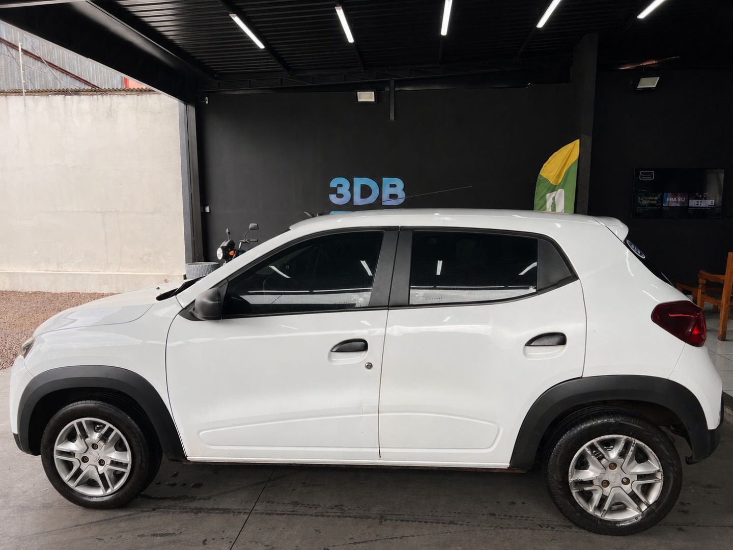 RENAULT Kwid Zen 1.0 12v 2023 - miniatura 3