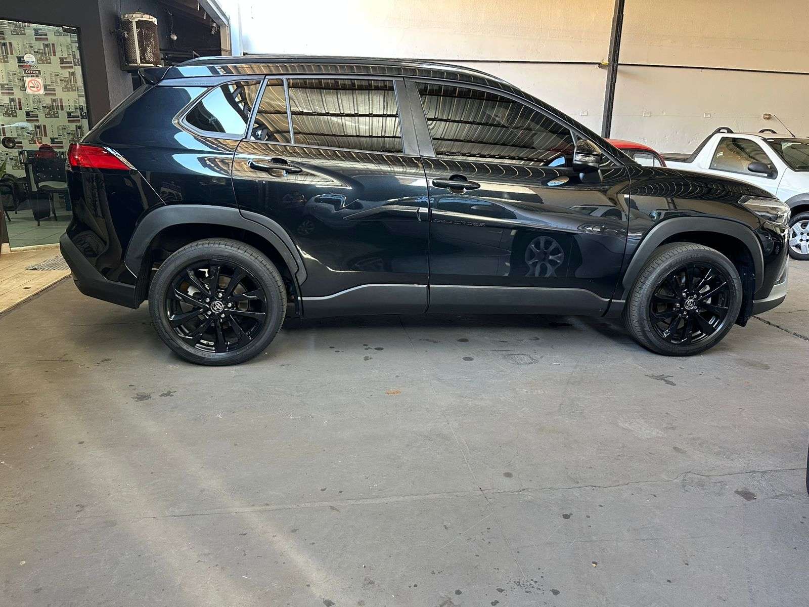 TOYOTA Corolla Cross XRE 2.0 16v 2023 - miniatura 2