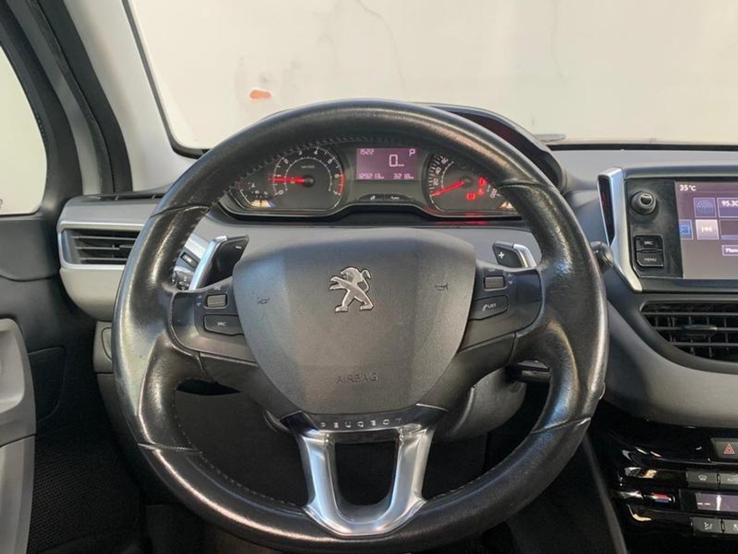 PEUGEOT 208 Allure 1.6 16v 2017 - miniatura 10