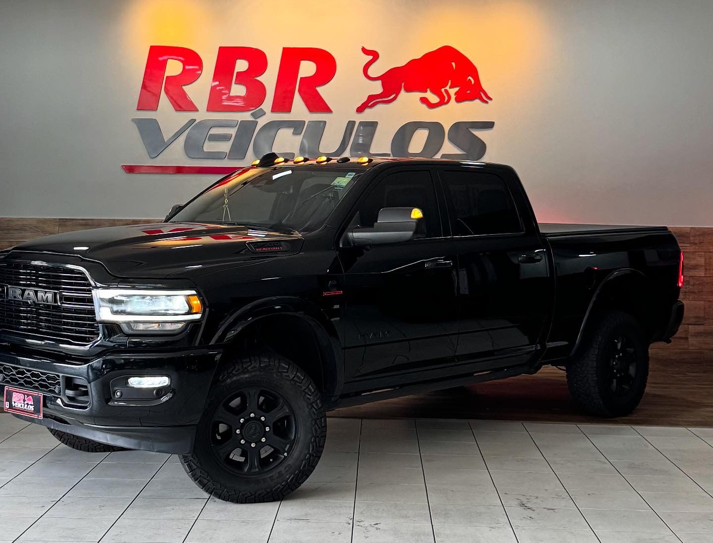 RAM 2500 Laramie Night Edition 6.7TDi 24v 4X4 C.D. 2021 - miniatura 2