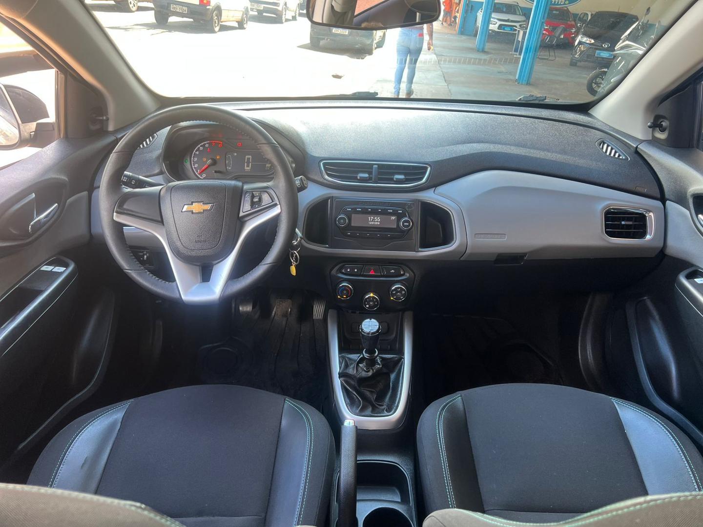 CHEVROLET Onix LT 1.0 2019 - miniatura 6