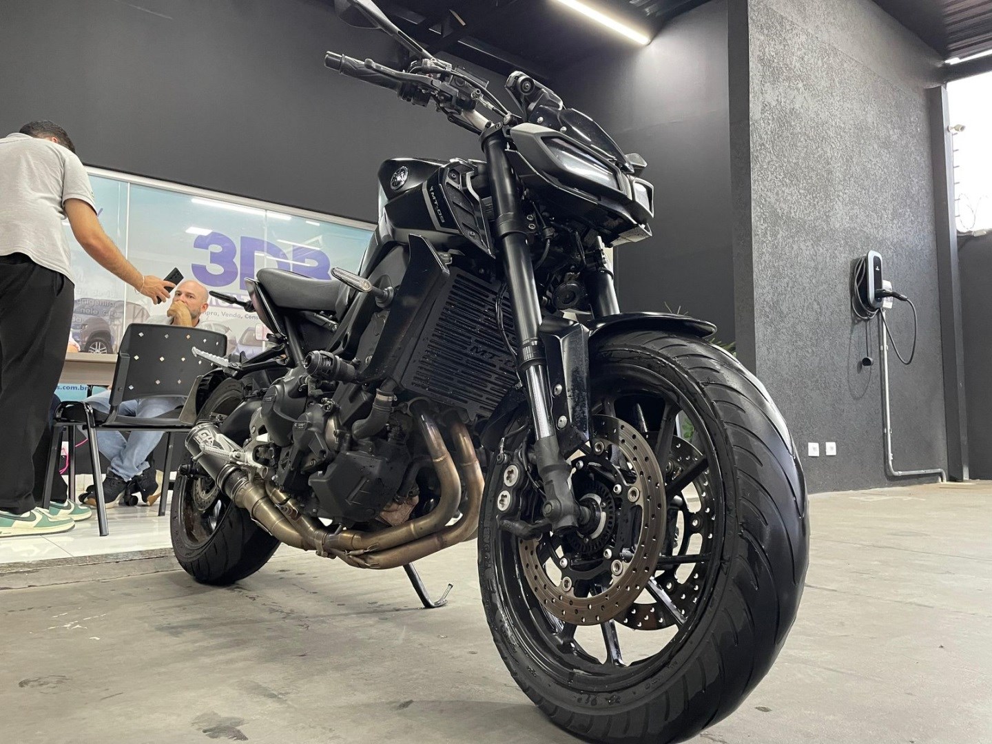 YAMAHA MT -09 850 2023 - miniatura 2