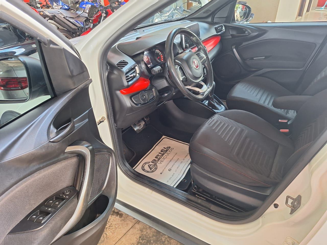 FIAT Argo HGT 1.8 16v 2018 - miniatura 9