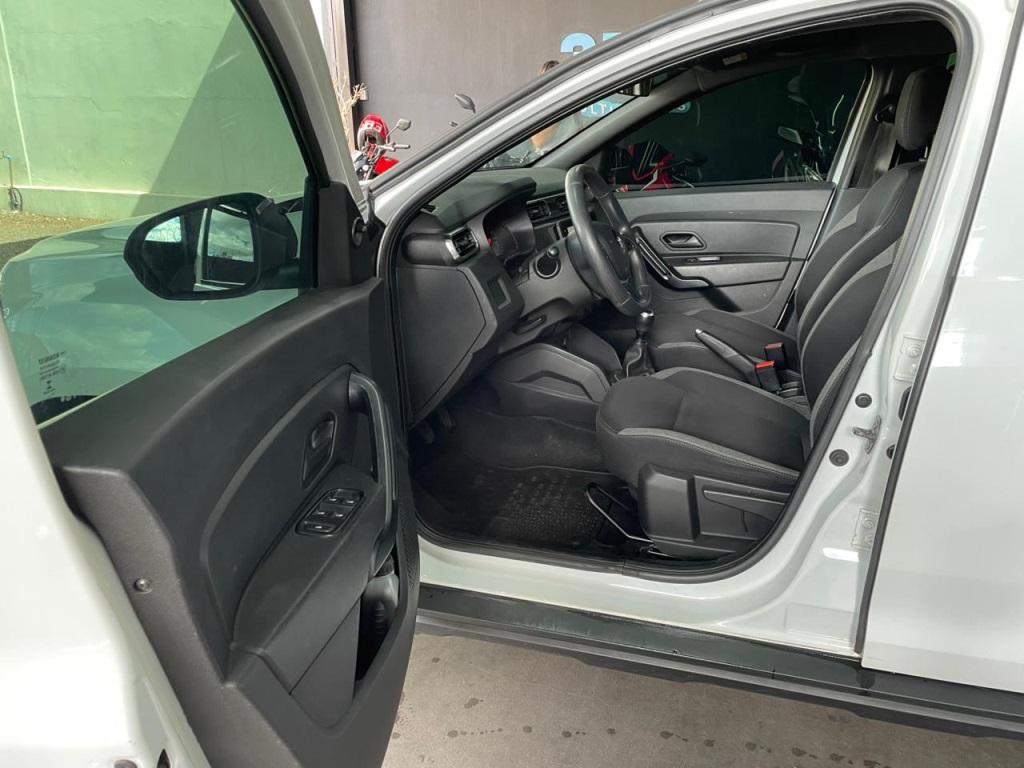 RENAULT Duster Zen 1.6 16v 2023 - miniatura 4