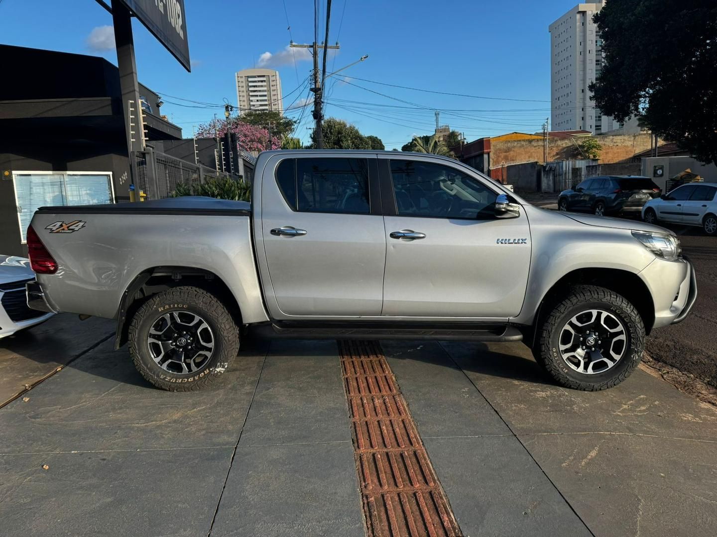 TOYOTA Hilux 2.8D 4X4 C.D. 2018 - miniatura 5