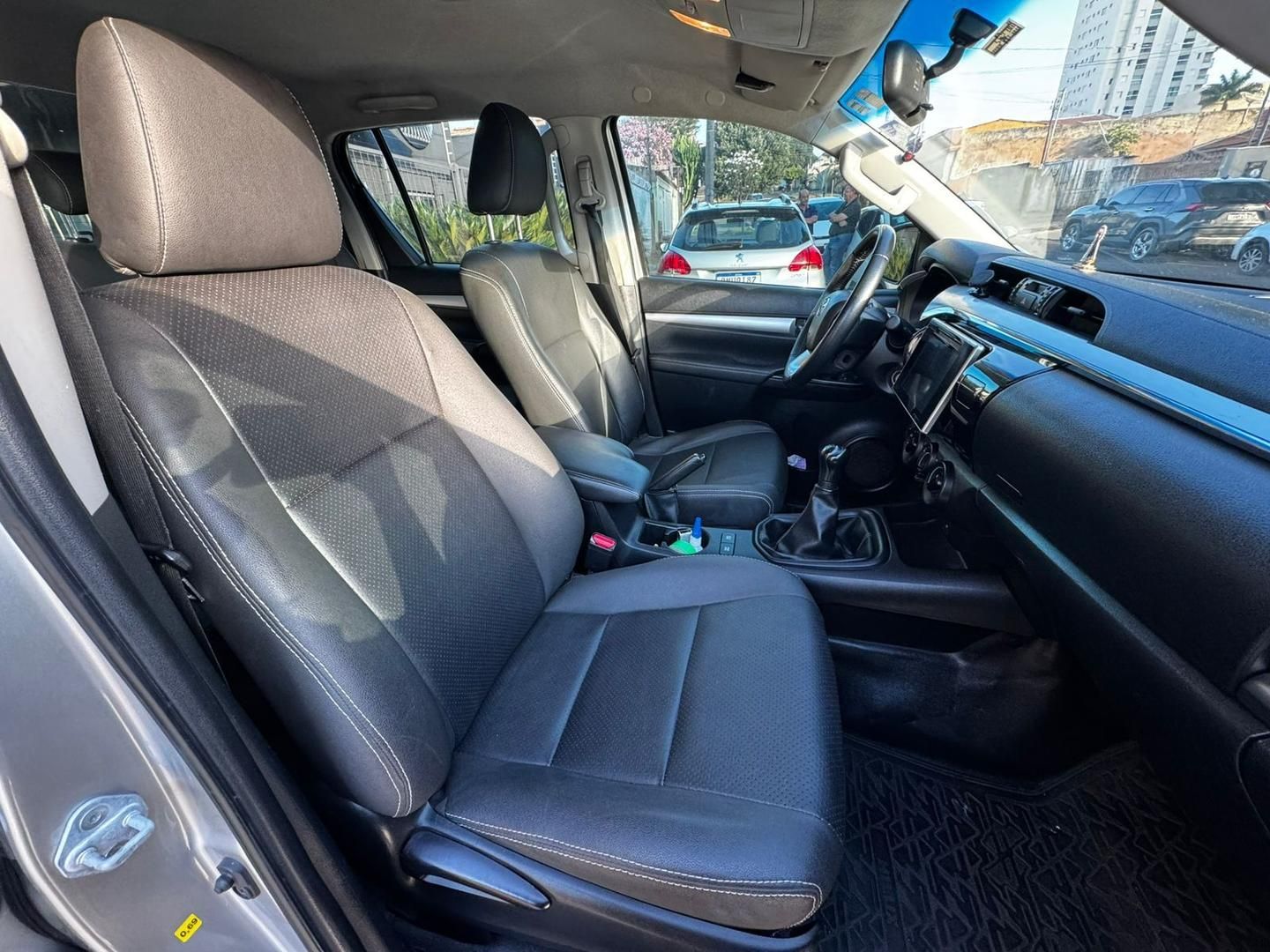 TOYOTA Hilux 2.8D 4X4 C.D. 2018 - miniatura 9