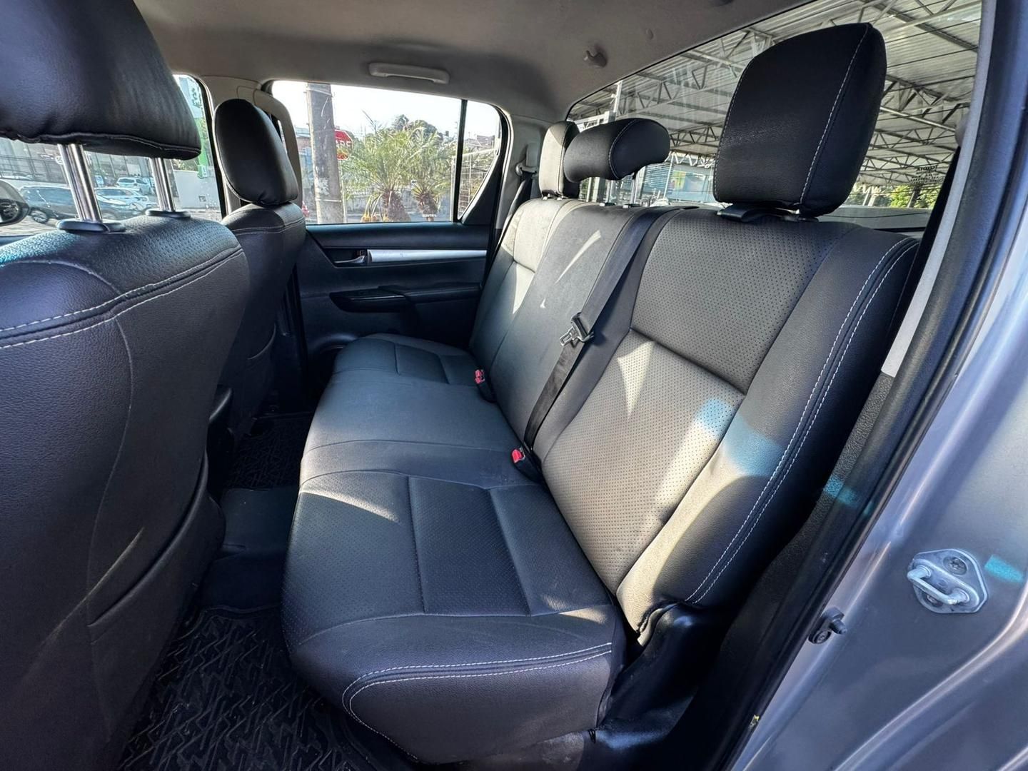 TOYOTA Hilux 2.8D 4X4 C.D. 2018 - miniatura 11