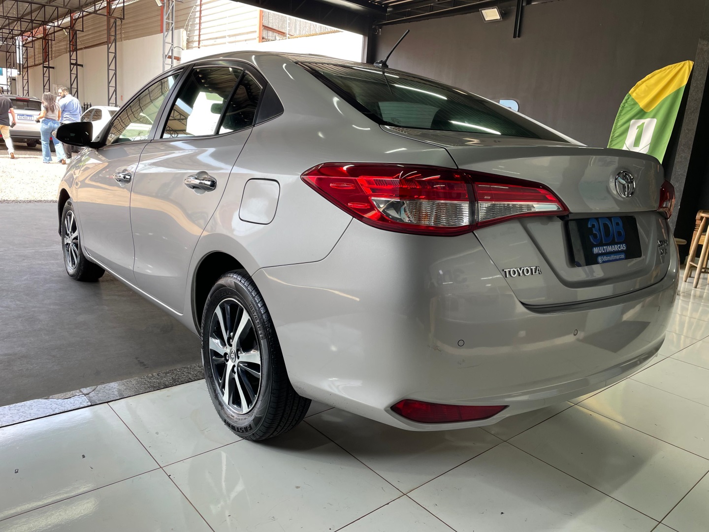 TOYOTA Yaris Hatch XLS 1.5 16v 2019 - miniatura 8