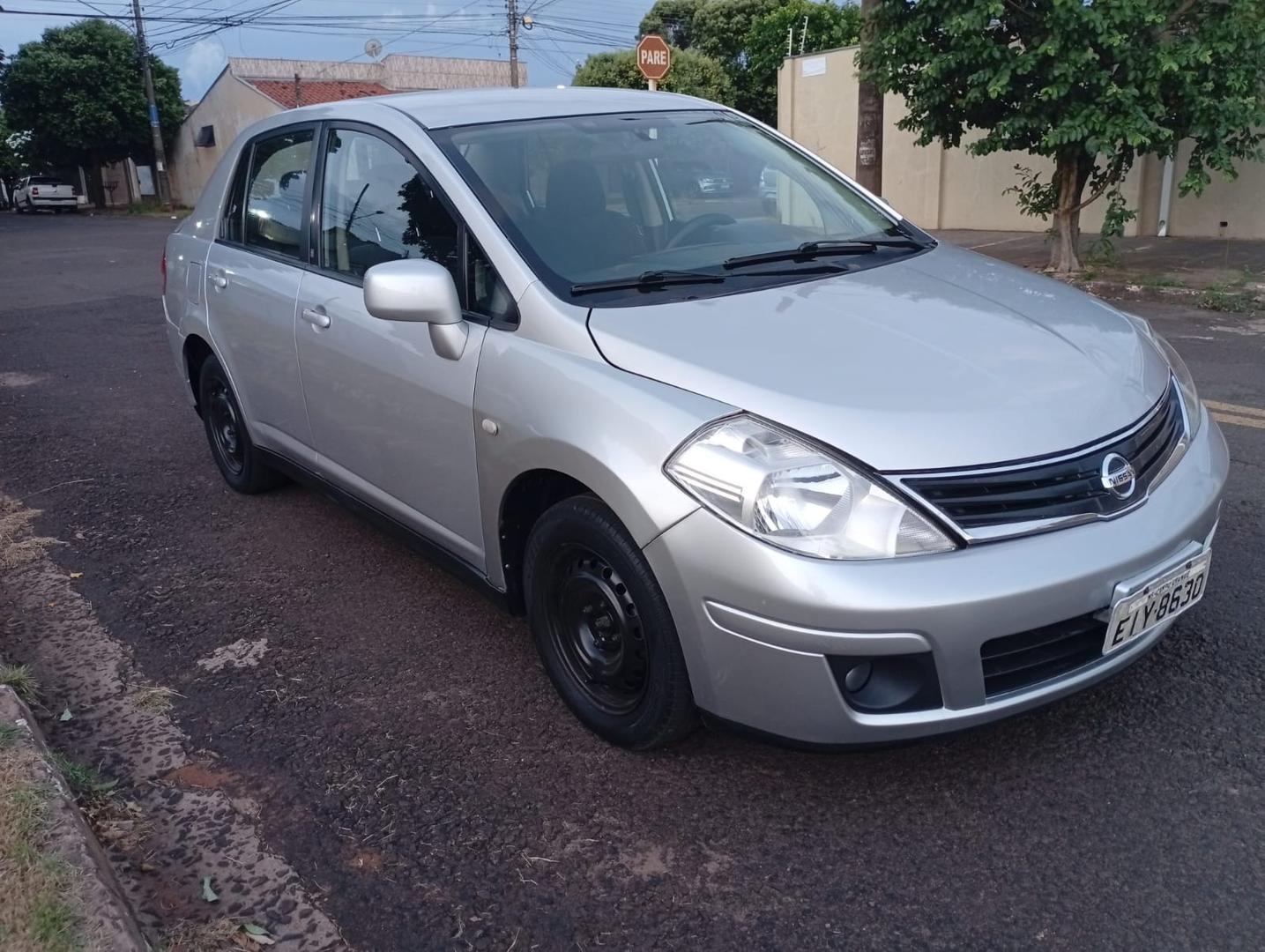 NISSAN Tiida Sedan 1.8 16v 2011 - miniatura 2