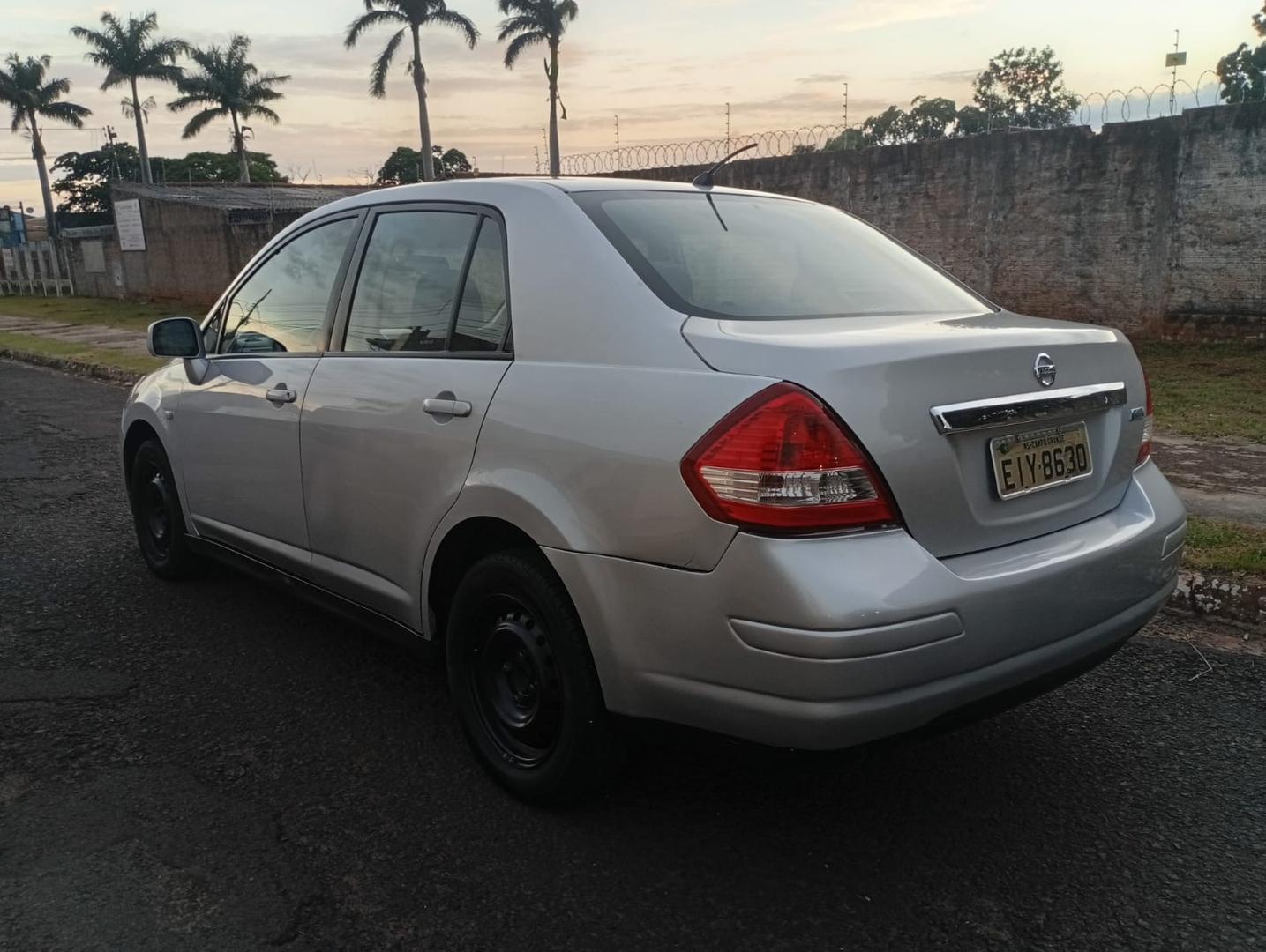 NISSAN Tiida Sedan 1.8 16v 2011 - miniatura 5