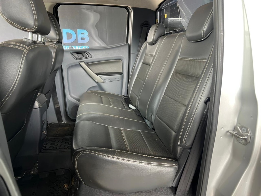 FORD Ranger XLS 2.2TDCi 16v 4x4 C.D. 2015 - miniatura 8
