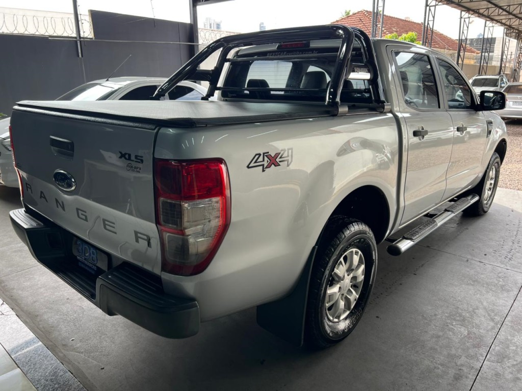 FORD Ranger XLS 2.2TDCi 16v 4x4 C.D. 2015 - miniatura 4
