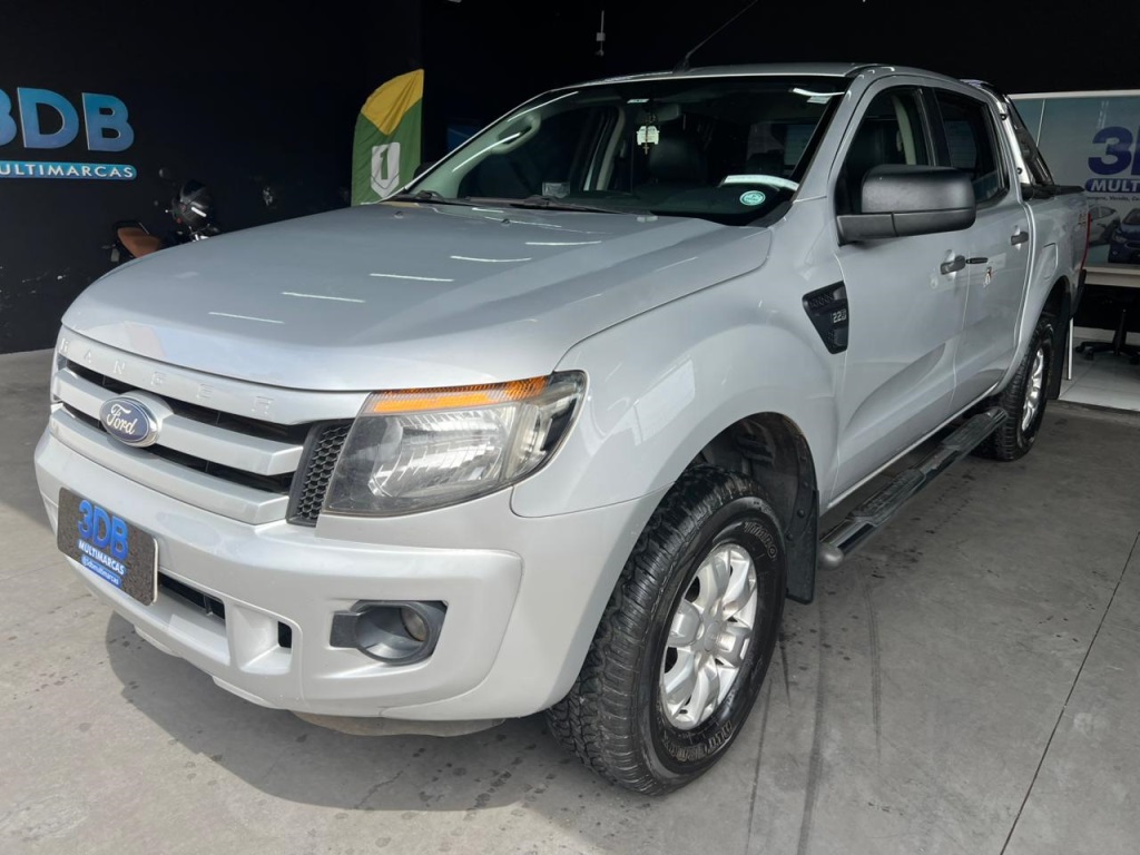 Vista principal de FORD Ranger XLS 2.2TDCi 16v 4x4 C.D. 2015